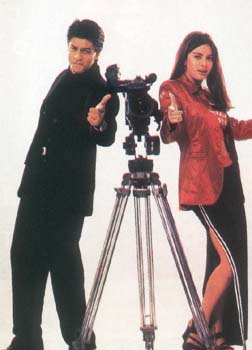 Juhi Chawla and Shah Rukh Khan in Phir Bhi Dil Hai Hindustani