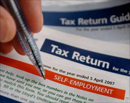 Quick answers to your frequently asked questions regarding filing income tax return.