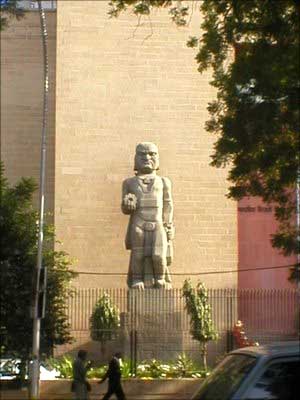 A statue of Yaksha (servant of Kuber   God of wealth) stands guard at RBI.