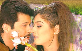 Anil Kapoor and Raveena Tandon in Bulandi